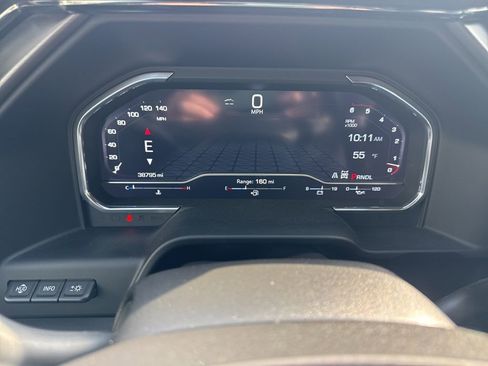 Used 2024 GMC Sierra 2500 AT4 w/ AT4 Premium Plus Package image 11