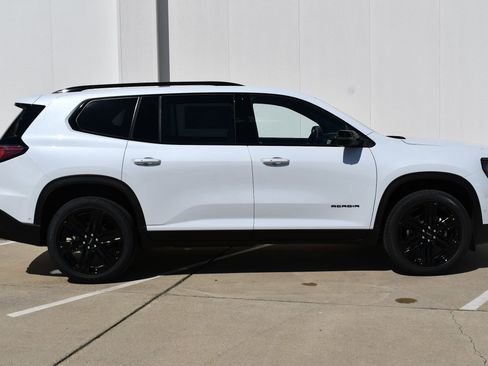 New 2026 GMC Acadia Elevation FWD image 4