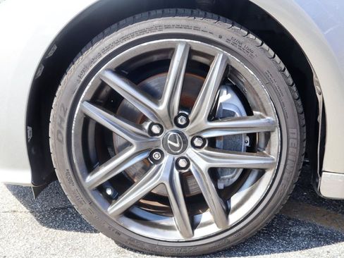 Used 2016 Lexus IS 200t w/ F Sport Package RWD image 34