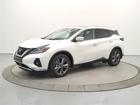 Used 2024 Nissan Murano Platinum w/ Cargo Package image 3