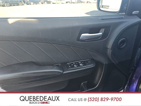 Used 2023 Dodge Charger SXT w/ Blacktop Package image 15