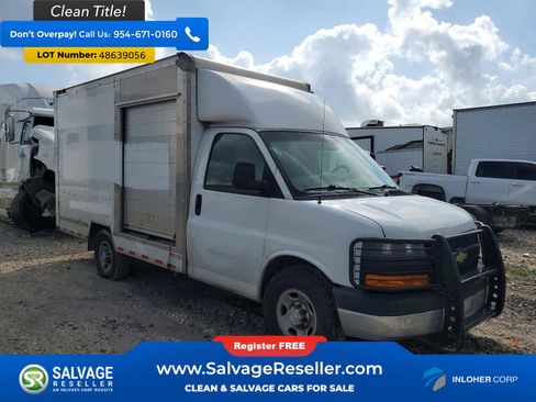 Used 2019 Chevrolet Express 3500 w/ Driver Convenience Package image 5