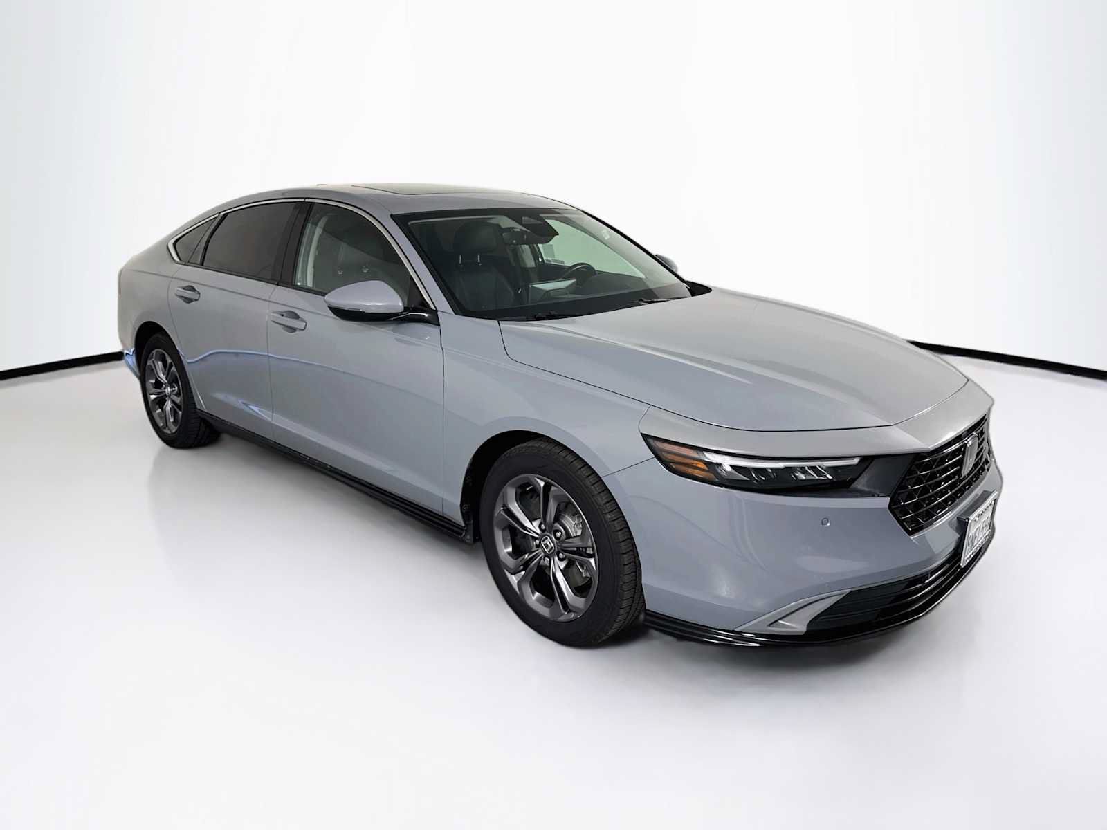 Certified 2024 Honda Accord EX-L image 1