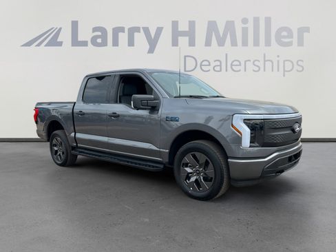 New 2024 Ford F150 Lightning XLT w/ Max Trailer Tow Package image 7