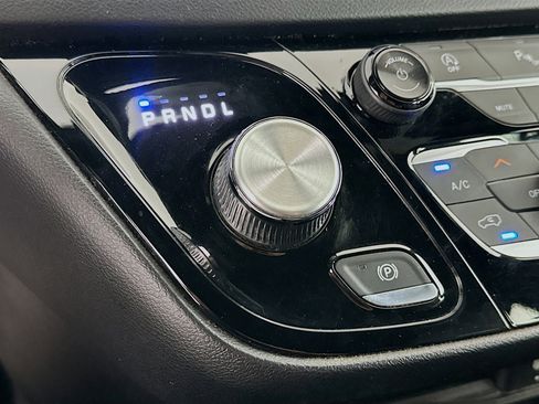 Used 2018 Chrysler Pacifica Touring-L w/ Premium Audio Group image 24