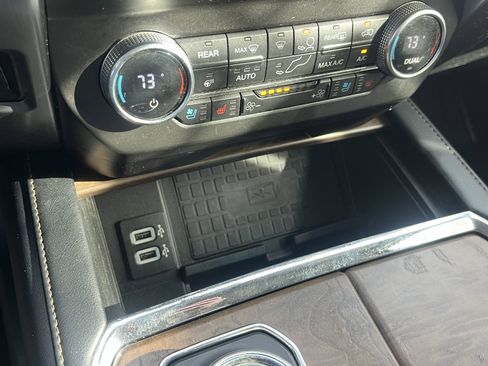 Used 2019 Ford Expedition Max Platinum image 28