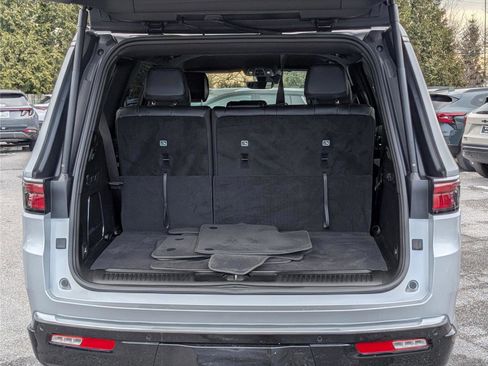 Used 2022 Jeep Wagoneer Series II image 13