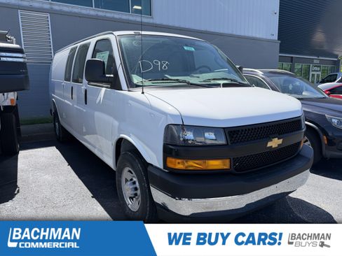 New 2026 Chevrolet Express 3500 Extended RWD image 1
