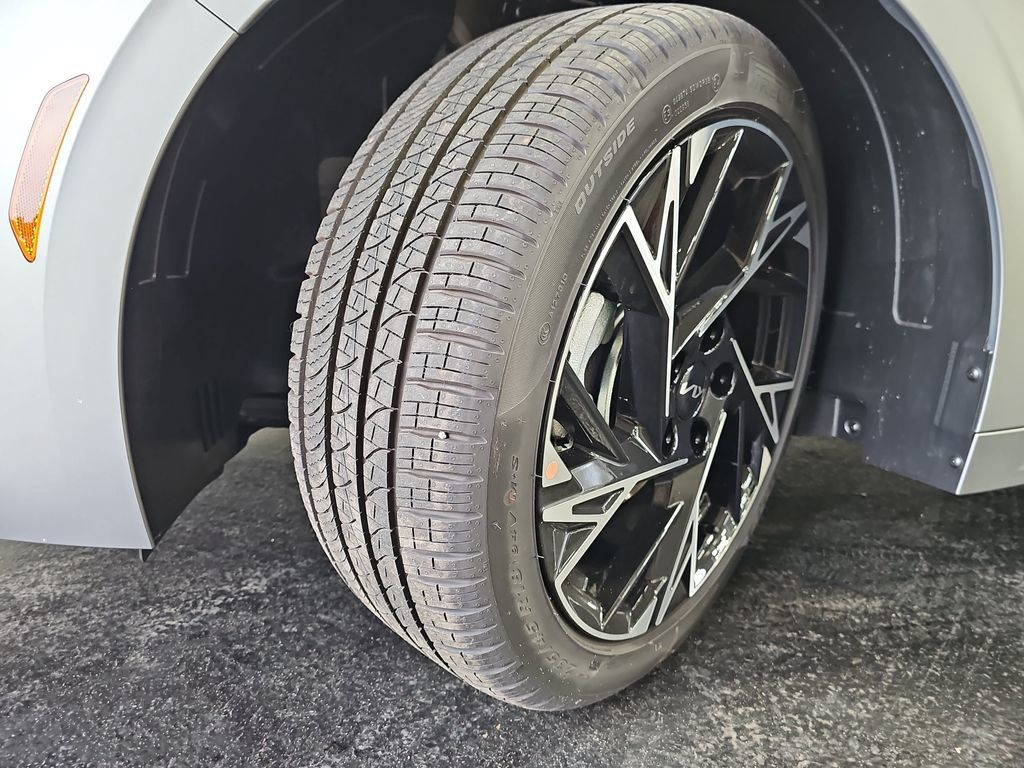 New 2026 Kia K5 GT-Line FWD image 32