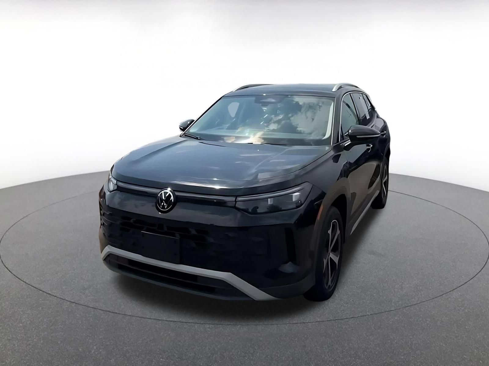 Used 2026 Volkswagen Tiguan SE AWD/4WD image 6