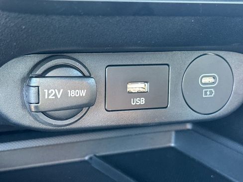 New 2025 Hyundai Elantra Sport image 32