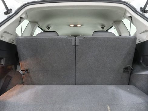 Used 2019 Volkswagen Tiguan S w/ 3rd Row Seat Package image 25