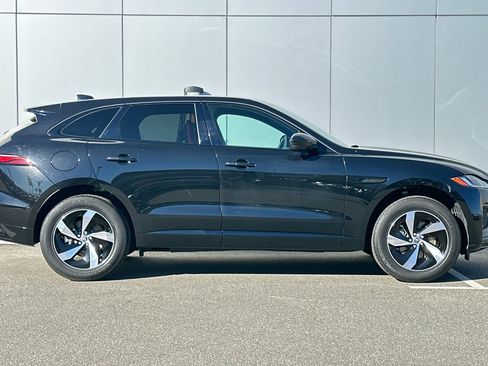 Used 2025 Jaguar F-PACE R-Dynamic S image 6