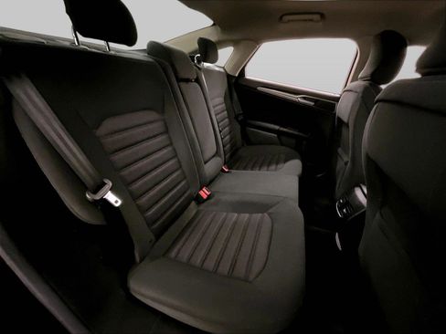 Used 2017 Ford Fusion SE image 26