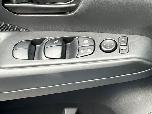 Used 2025 Nissan Kicks Play S image 24