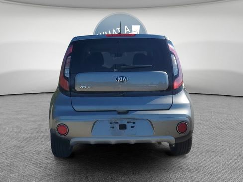Used 2019 Kia Soul + FWD image 5