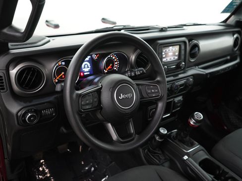 Used 2021 Jeep Wrangler Sport AWD/4WD image 16