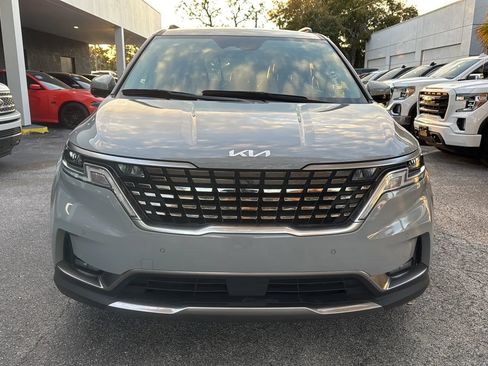 Used 2023 Kia Carnival SX FWD image 2