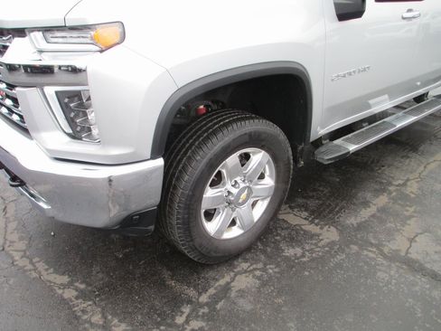 Used 2021 Chevrolet Silverado 2500 LTZ image 11