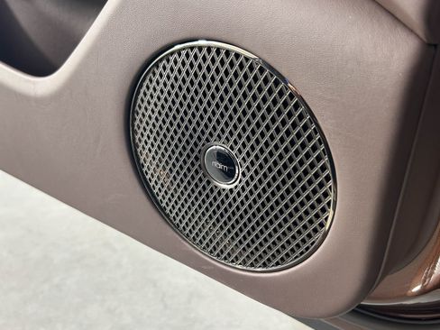 New 2026 Bentley Flying Spur Plug-In Hybrid image 14