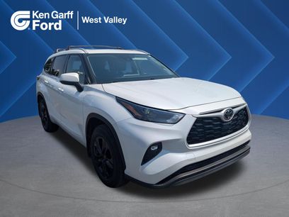 Used 2022 Toyota Highlander XLE
