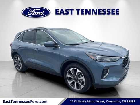 Used 2023 Ford Escape Platinum AWD/4WD image 1