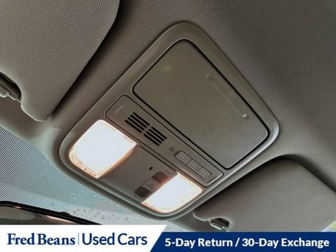 Used 2016 Honda Odyssey SE image 24