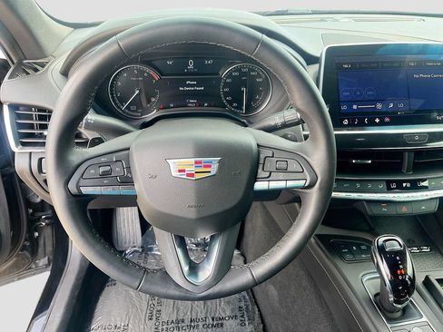 Used 2024 Cadillac CT5 Luxury RWD image 11