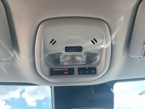 Used 2025 Chevrolet Trax LT FWD image 14