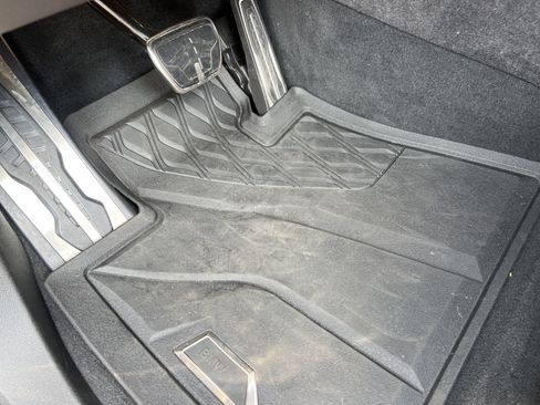Used 2025 BMW X7 M60i AWD/4WD image 17