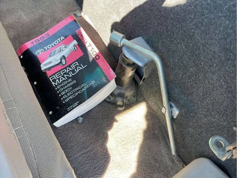 Used 1993 Toyota T100 2WD Regular Cab image 13