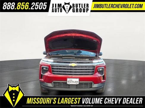 Used 2025 Chevrolet Traverse LT w/ Driver Confidence Package image 25