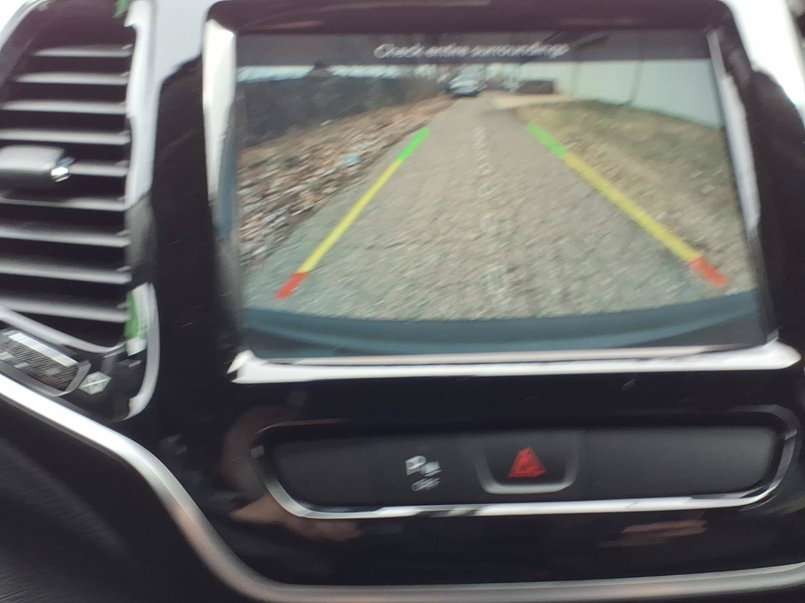 Used 2020 Jeep Cherokee Limited AWD/4WD image 16
