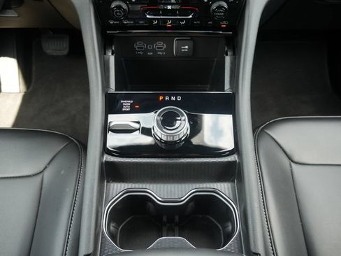 Used 2025 Jeep Grand Cherokee L Limited w/ Black Appearance Package AWD/4WD image 24