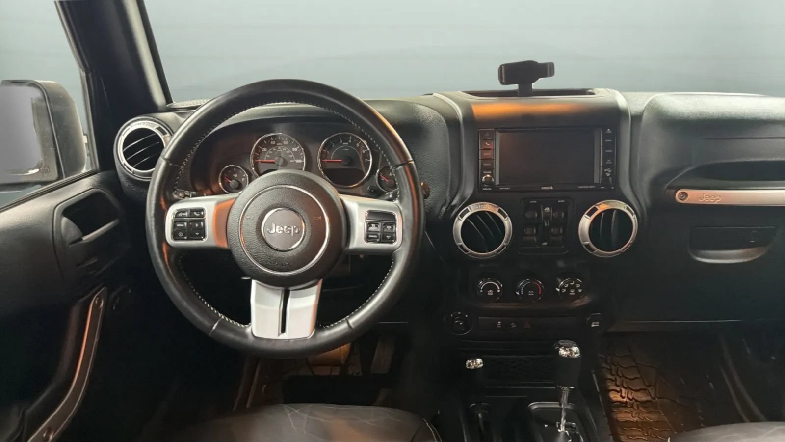 Used 2015 Jeep Wrangler Unlimited Sport AWD/4WD image 10