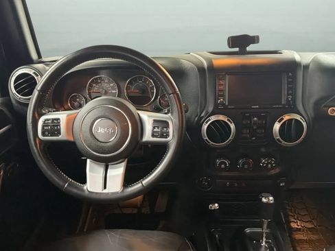Used 2015 Jeep Wrangler Unlimited Sport AWD/4WD image 10