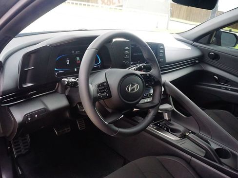 New 2026 Hyundai Elantra Sport FWD image 19