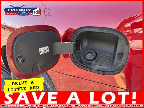 Used 2024 GMC Yukon SLT w/ SLT Premium Package image 39