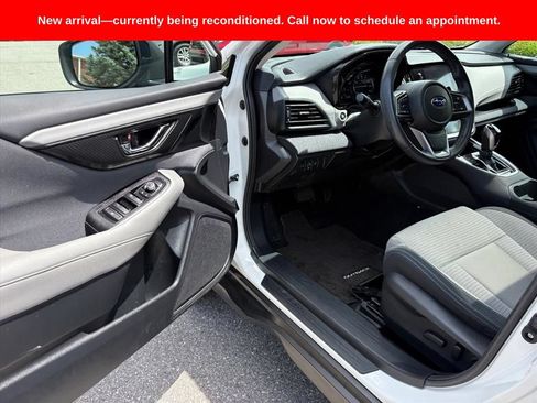 Used 2024 Subaru Outback Premium AWD/4WD image 17