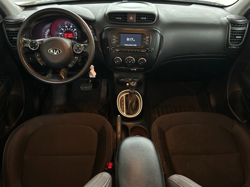 Used 2018 Kia Soul image 12