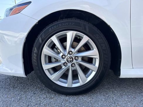 Used 2023 Toyota Camry LE FWD image 5