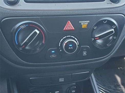 Used 2020 Hyundai Accent SE image 10