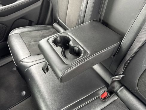 Used 2024 Jeep Grand Cherokee Altitude image 18