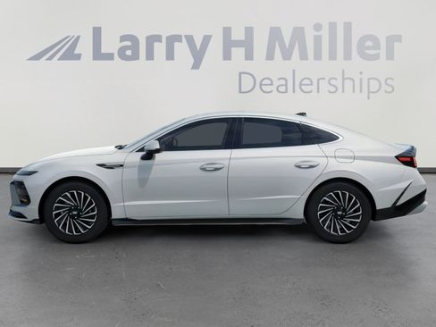 New 2026 Hyundai Sonata Limited FWD image 3