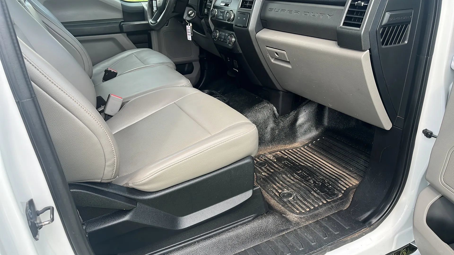 Used 2017 Ford F250 XL w/ Power Equipment Group AWD/4WD image 13