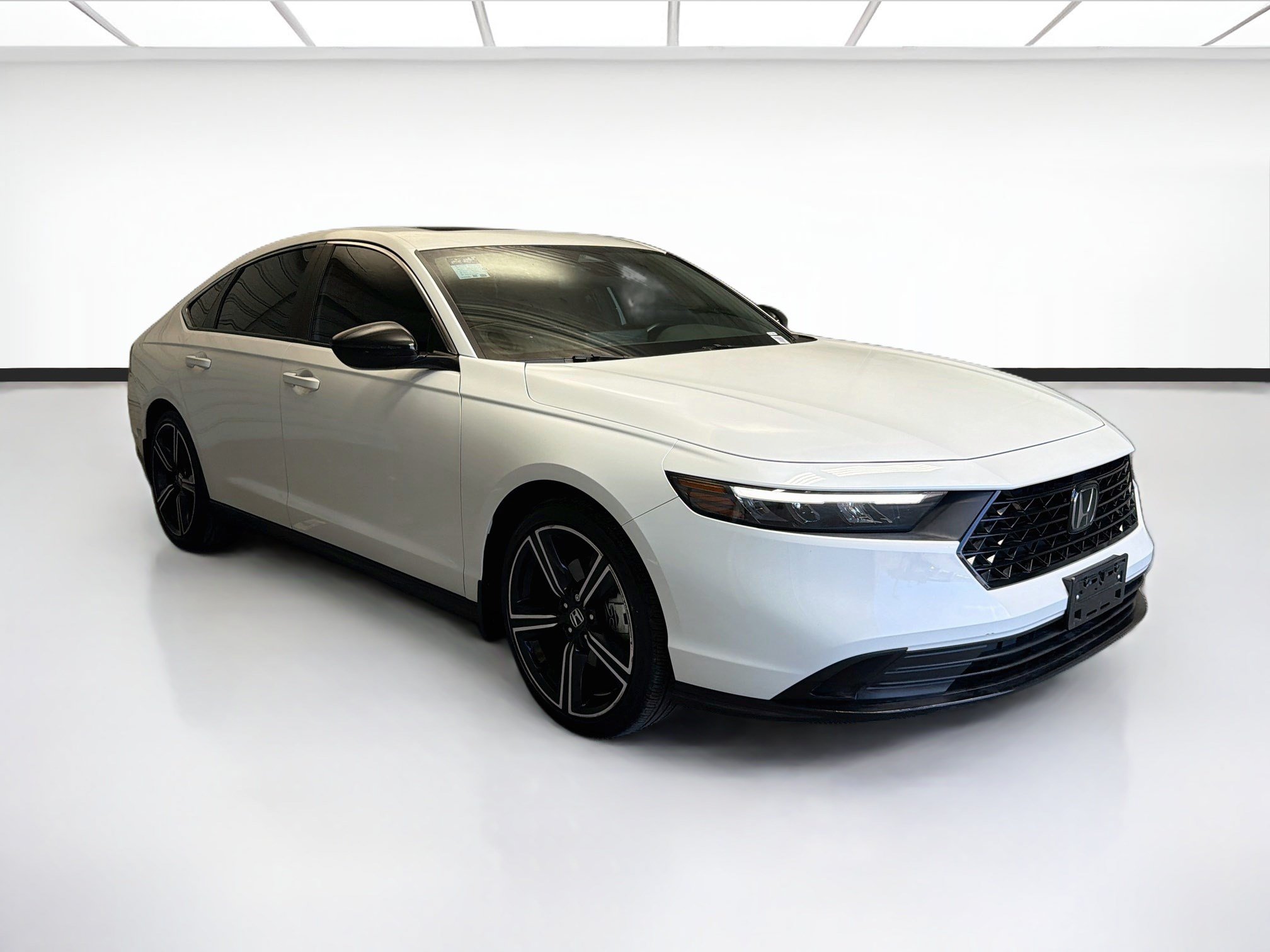 Used 2024 Honda Accord Sport image 3