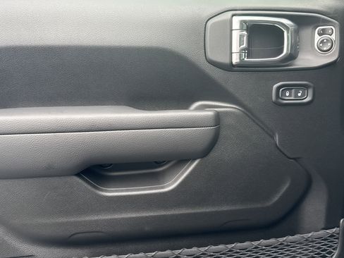 New 2025 Jeep Gladiator Sport image 14