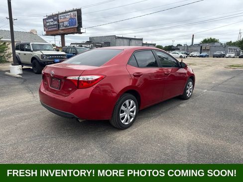 Used 2016 Toyota Corolla LE FWD image 2