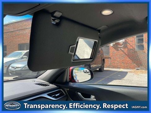 Used 2025 Genesis G70 2.5T w/ Sport Prestige Package image 34