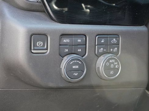 Used 2023 Chevrolet Silverado 1500 LTZ w/ LTZ Convenience Package II AWD/4WD image 18
